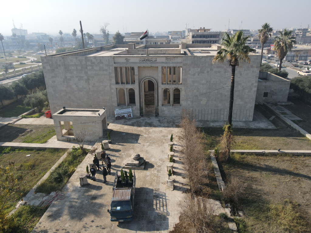 Volunteers from Mosul delivered and planted trees at Mosul’s Cultural Museum, a partner of the Green Mosul Project.